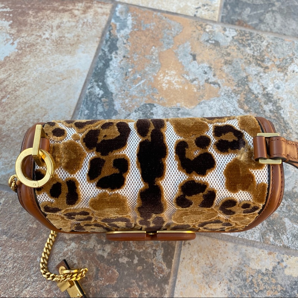 SOLD Valentino Garavani Small VSling Crossbody - Picture 6 of 16